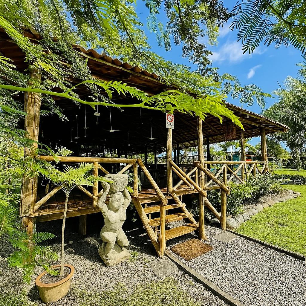 פאריטה Hotel Cocomar מראה חיצוני תמונה